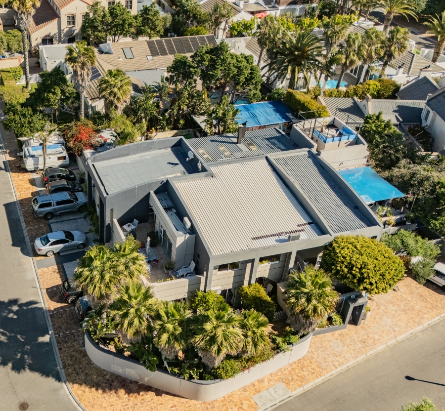 13 Bedroom Property for Sale in Sunset Beach Western Cape